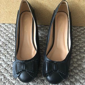 Chase + Chole Vintage Style Black Bow Toe Heels